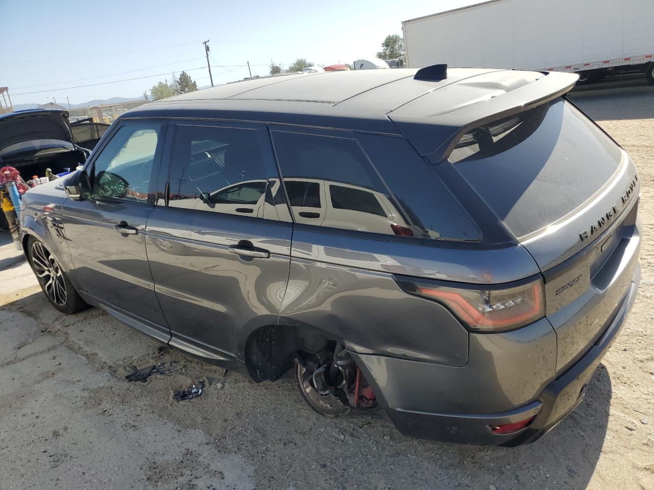 2019 LAND ROVER RANGE ROVE — VIN SALWV2SV3KA420065 — photo 2