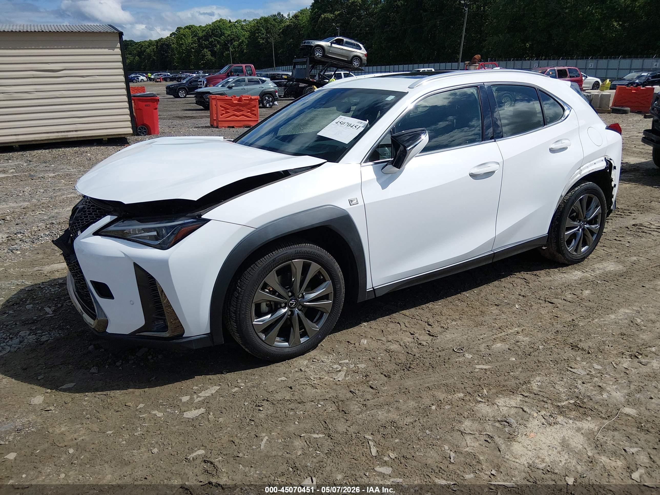 2019 LEXUS UX — VIN JTHY3JBH5K2000438 — photo 2