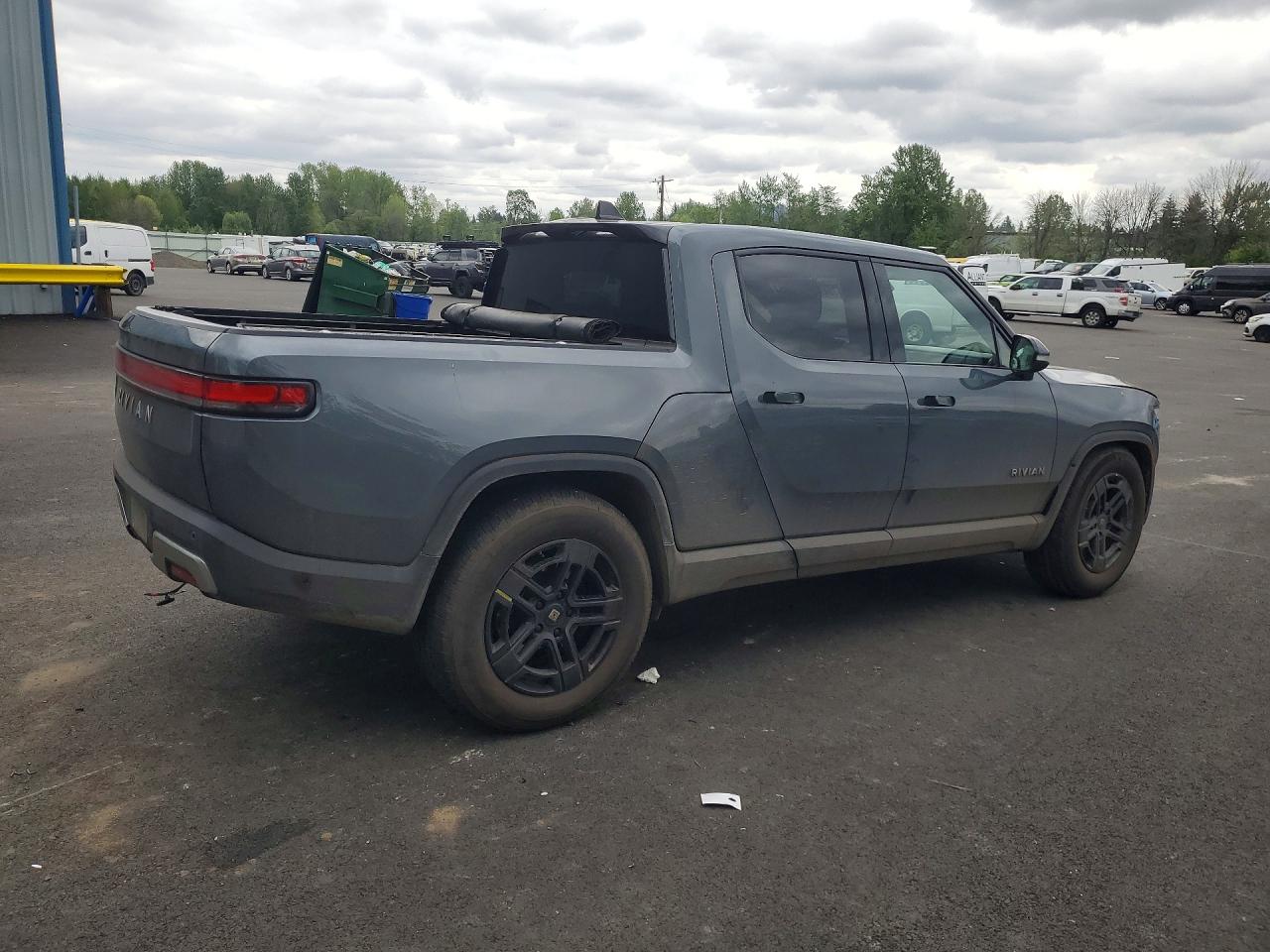 2022 RIVIAN R1T — VIN 7FCTGAAA8NN015906 — photo 3
