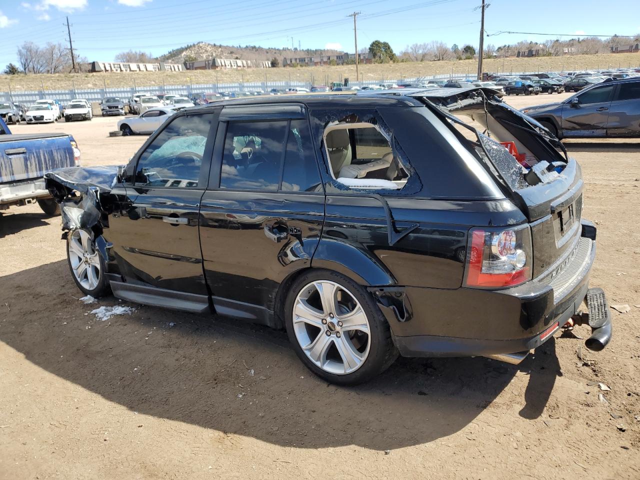 2011 LAND ROVER RANGE ROVE — VIN SALSH2E44BA264739 — photo 2