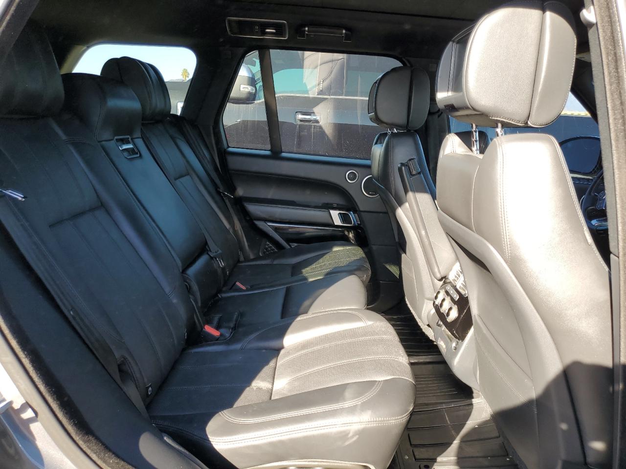 SALGS2EF6GA267805 — photo 11