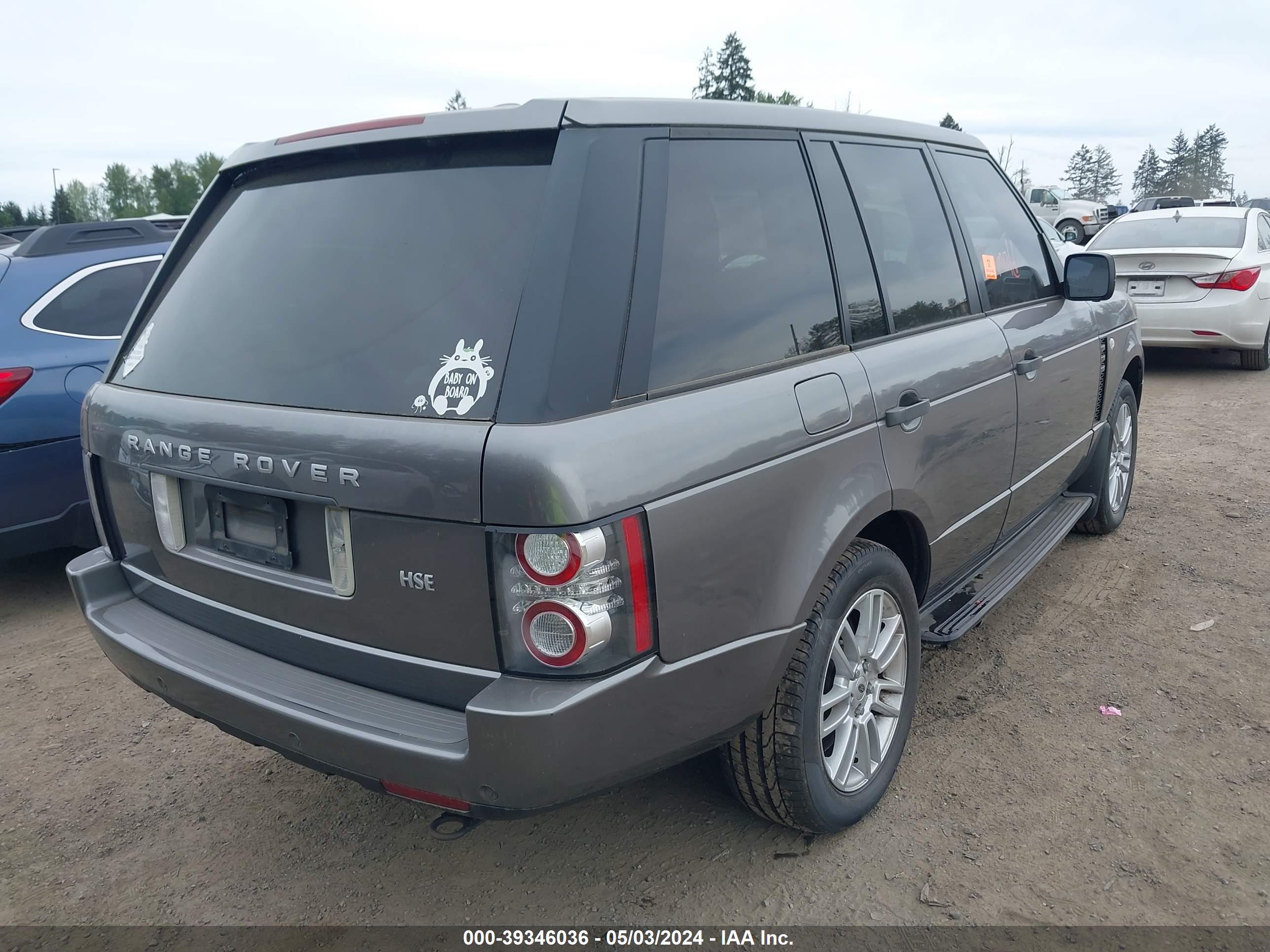 2011 LAND ROVER RANGE ROVER — VIN SALMF1D49BA334097 — photo 4
