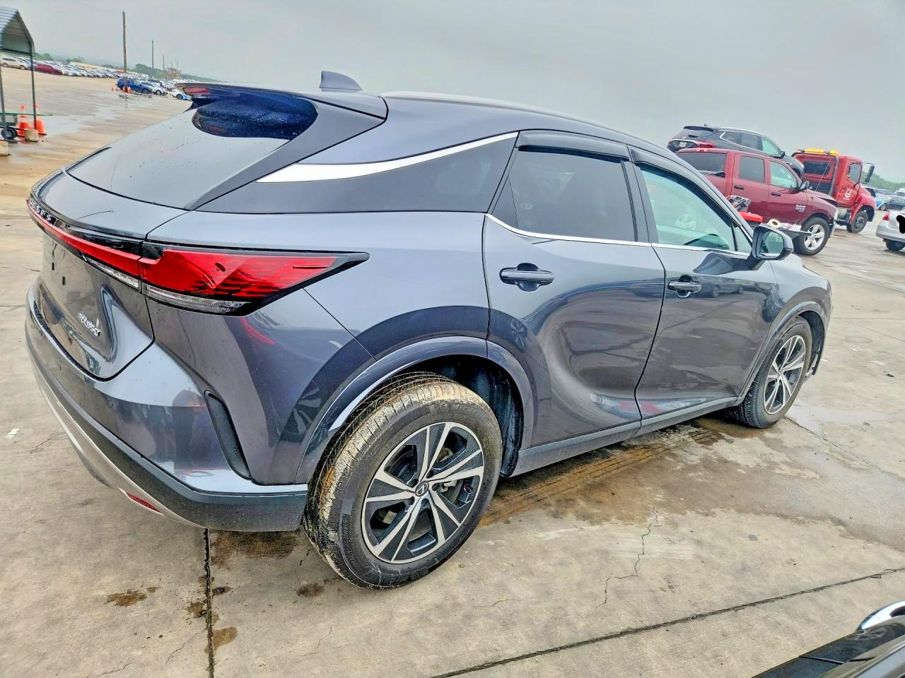 2025 LEXUS RX — VIN 2T2BAMBA2SC057260 — photo 3