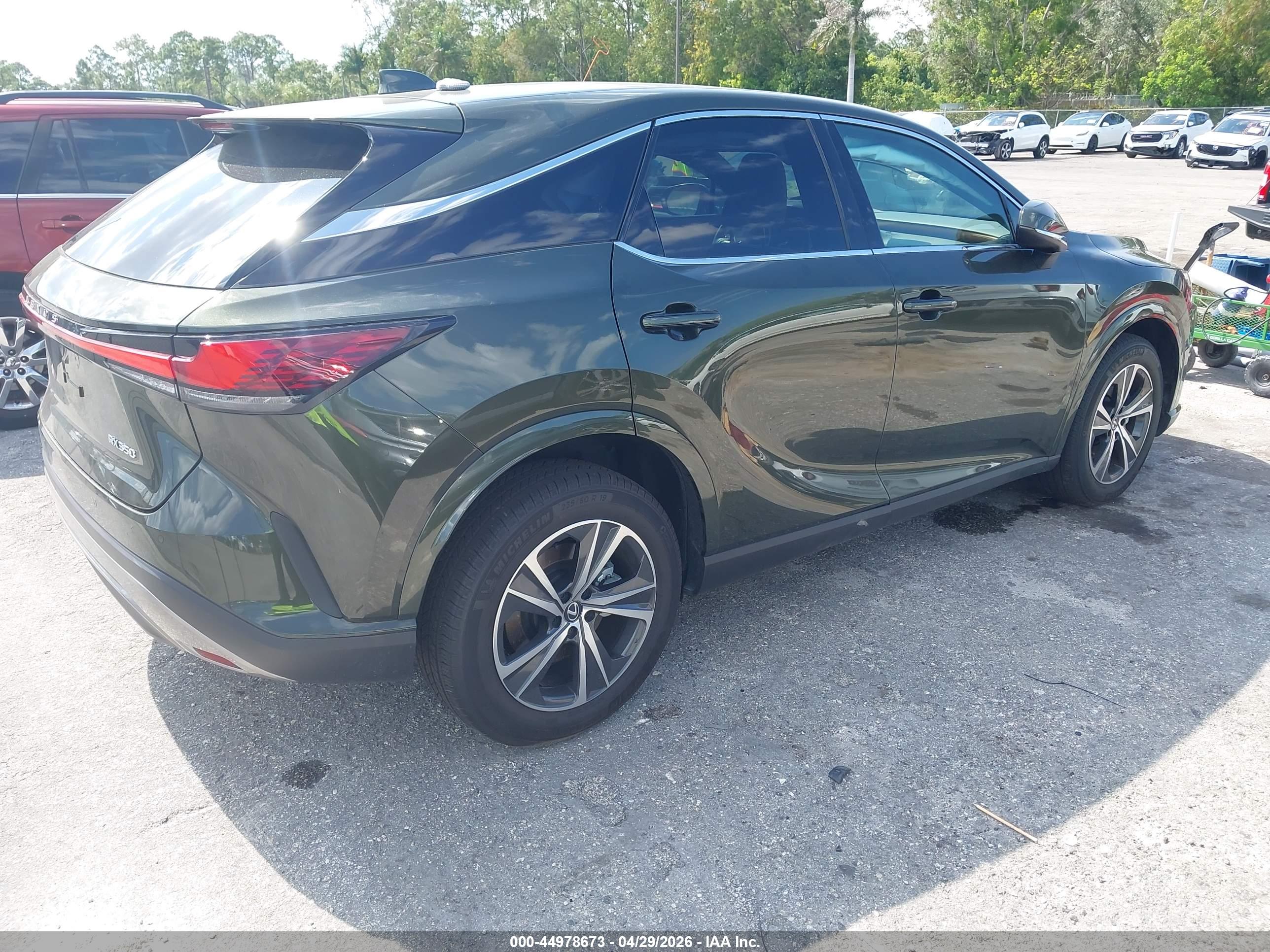2025 LEXUS RX — VIN 2T2BAMBA2SC068033 — photo 4