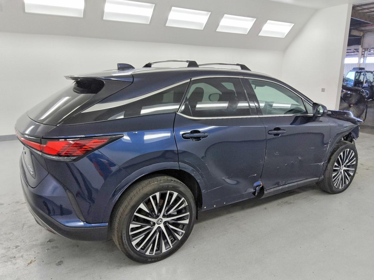 2023 LEXUS RX — VIN 2T2BBMCA6PC016715 — photo 3