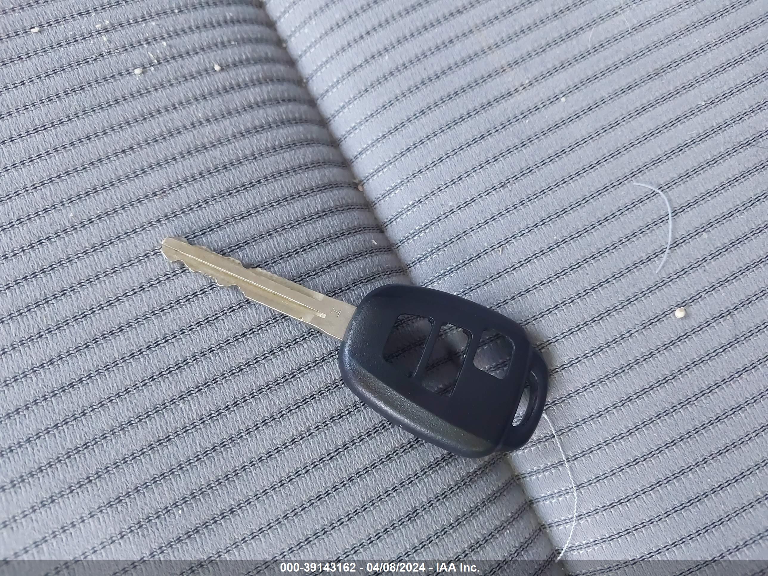 JTMBFREV0FJ021868 — photo 11