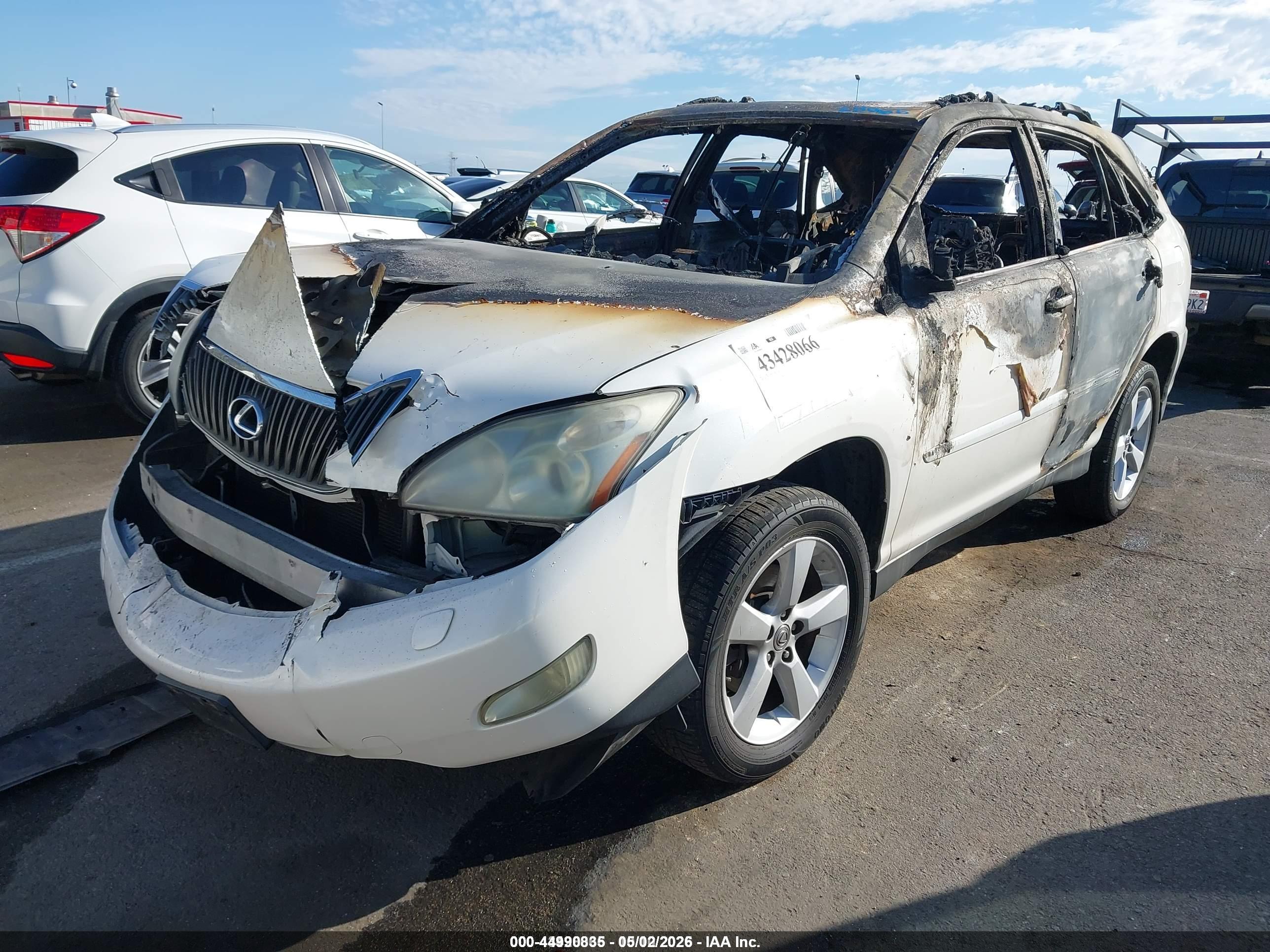 2007 LEXUS RX — VIN 2T2HK31U07C046357 — photo 2
