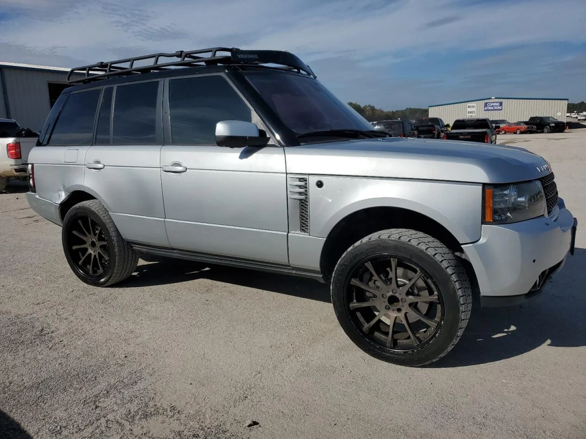 2011 LAND ROVER RANGE ROVE — VIN SALMF1D42BA355759 — photo 4