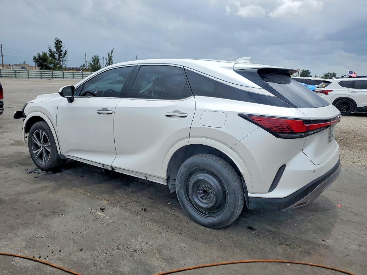 2023 LEXUS RX — VIN 2T2BAMBA7PC018879 — photo 2