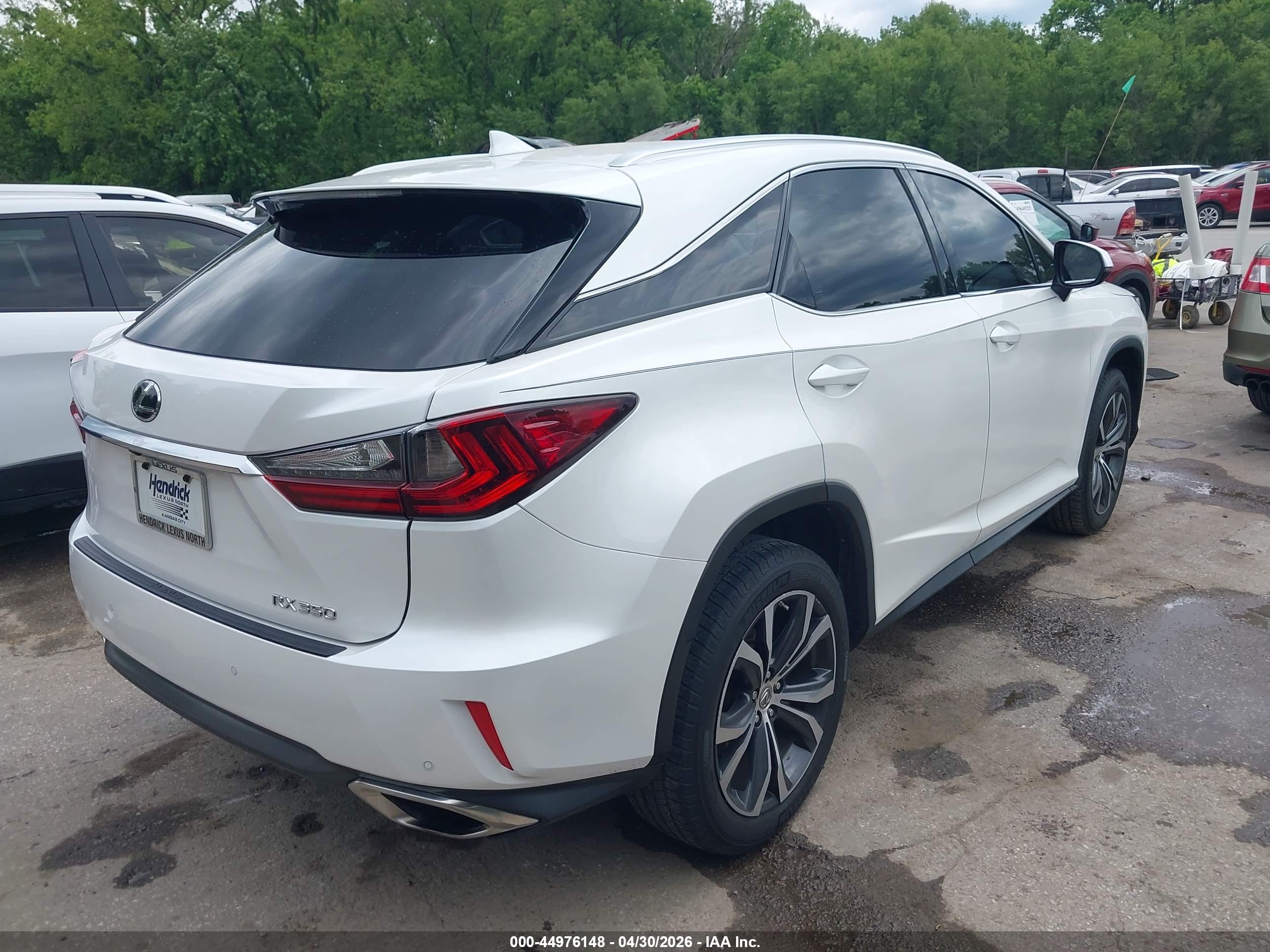 2016 LEXUS RX — VIN JTJBZMCA4G2010634 — photo 4